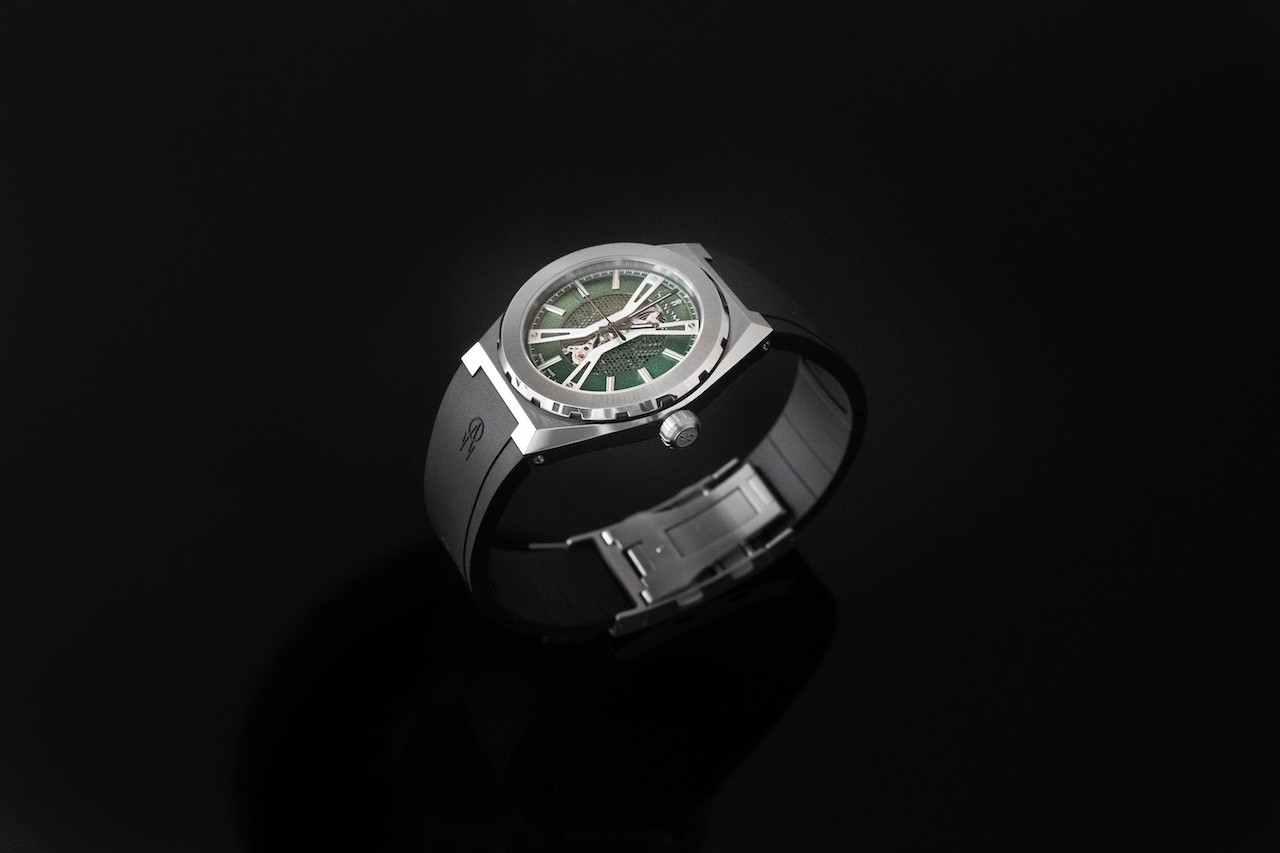 The green dial model. (Photo: Morgane Ferrée/Panom)