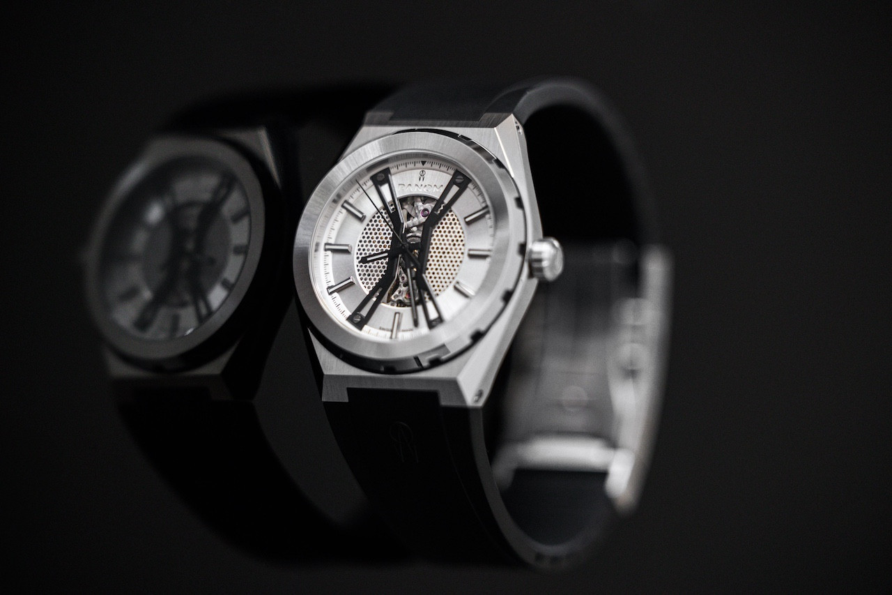 Zoom on the dial. (Photo: Morgane Ferrée/Panom)