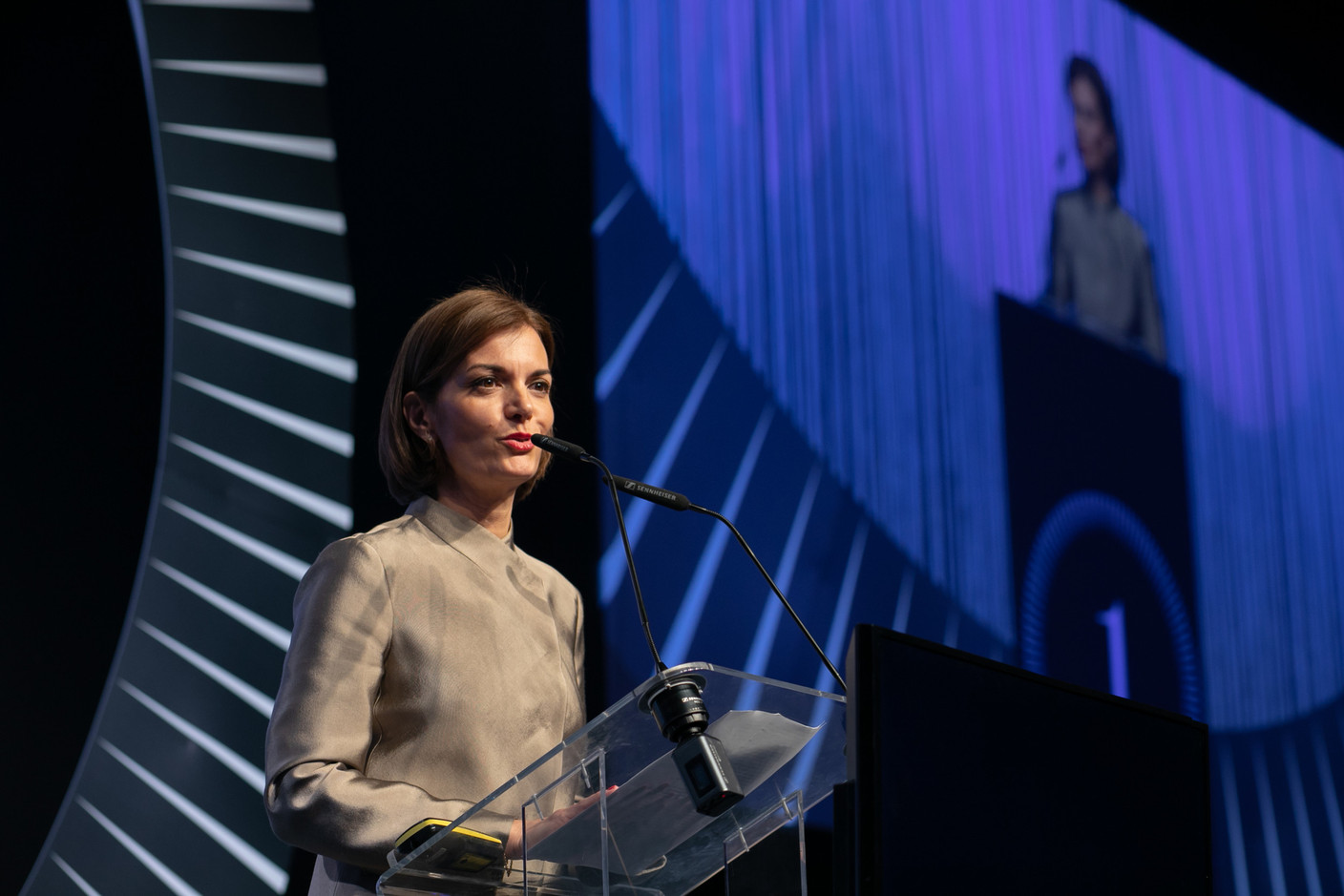 Le discours de Julie Becker, CEO de la Bourse de Luxembourg, remporte l’édition 2022 du Paperjam Top 100. (Photo: Matic Zorman/Maison Moderne)