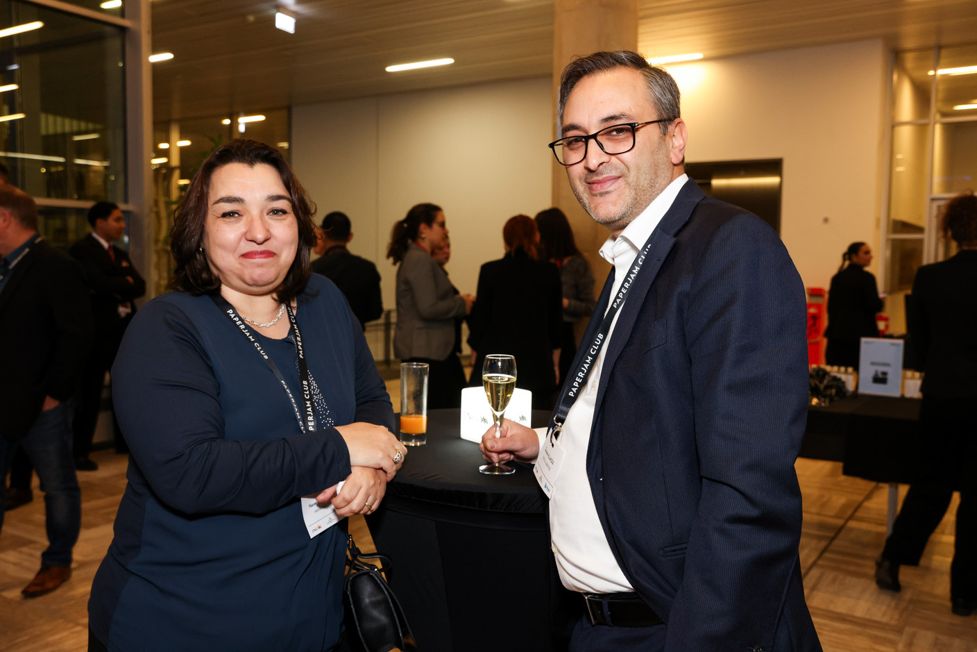 Nassera Zemmour (Hikma Solutions) et Zouhair Allaoui (DigitAll Services). (Photo: Eva Krins et Marie Russillo/MaisonModerne)