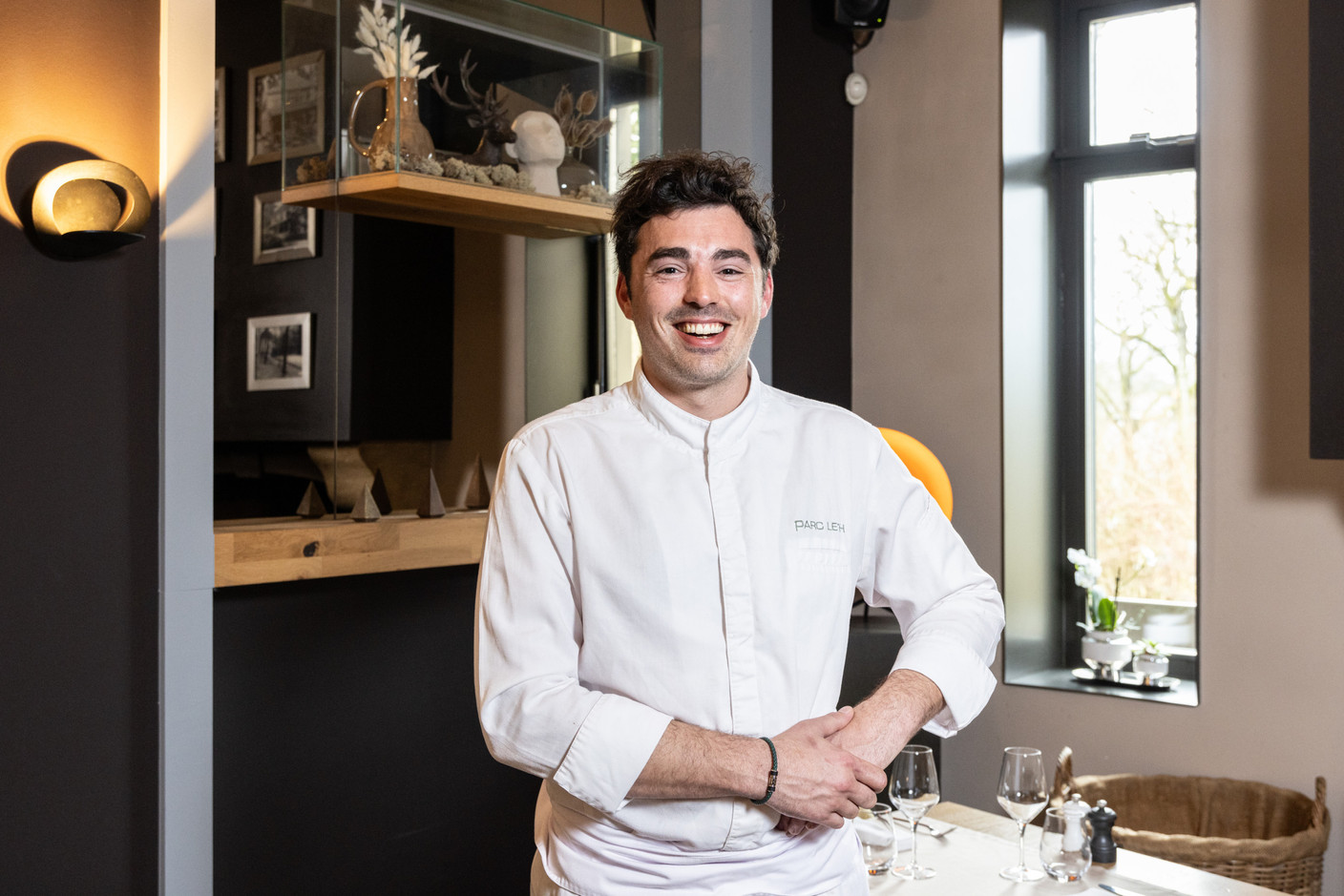 Chef Jean-Charles Albert's dishes are prepared using local ingredients from short supply chains.  (Photo: Marie Russillo/Maison Moderne)