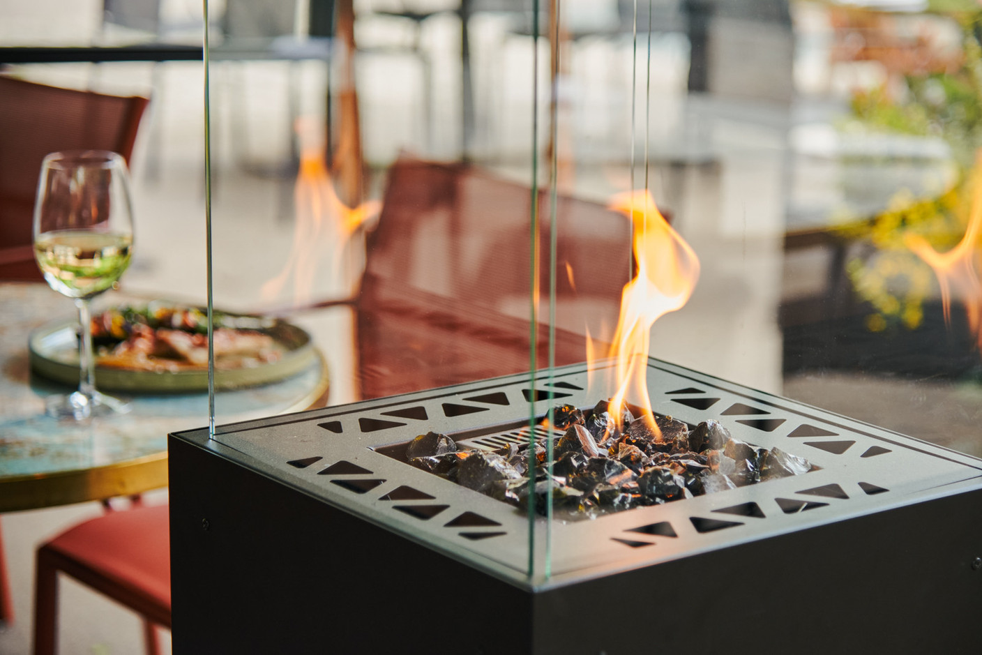 The large terrace is one of Parc Le'h's many assets, offering a unique setting in which to savour the dishes concocted by the chef.  (Photo: Daria Prykolota/Concept & Partners)