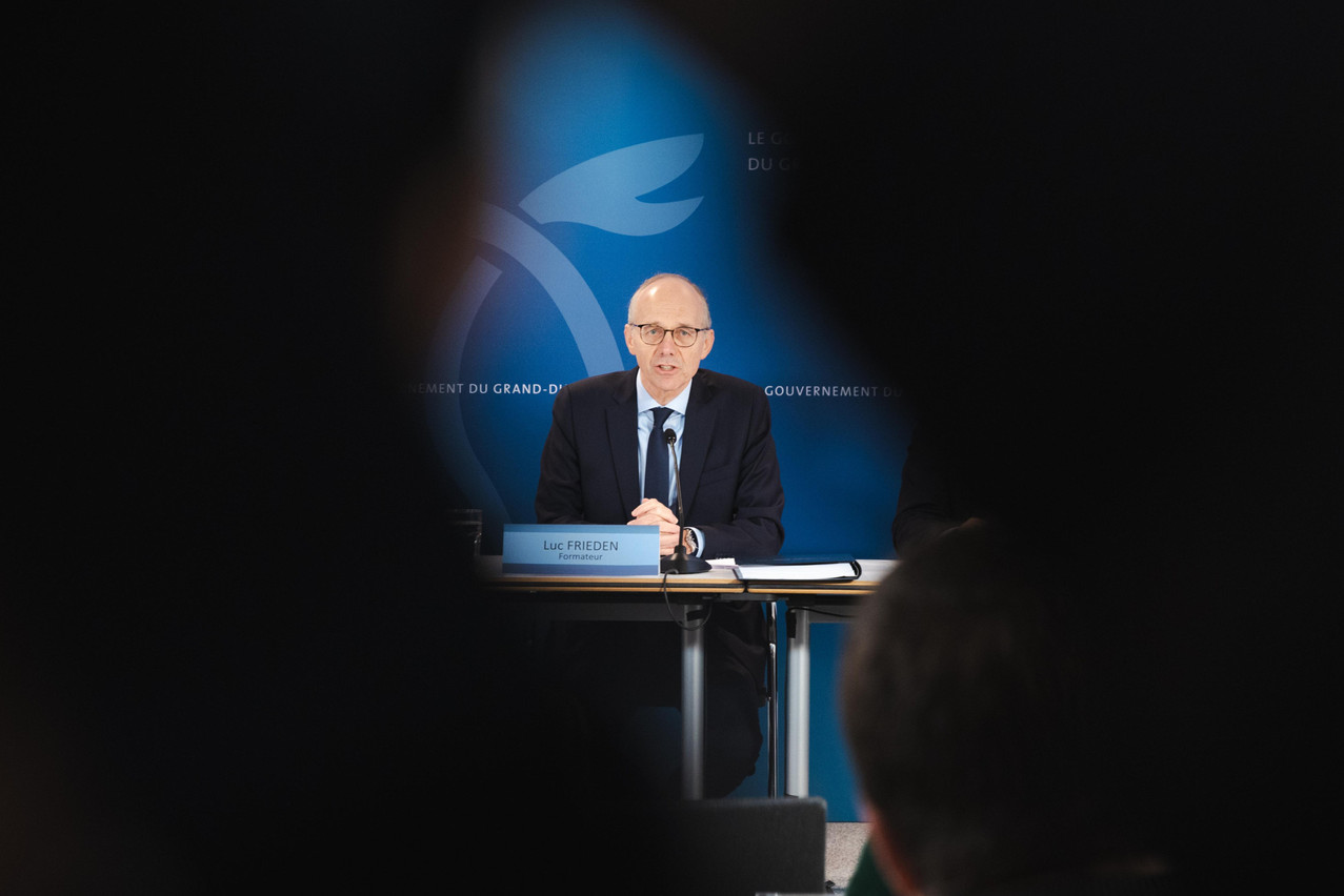 Le voile se lève sur un accord de gouvernement qui espère conjuguer baisse d’impôts et reprise économique. (Photo: Romain Gamba/Maison Moderne)
