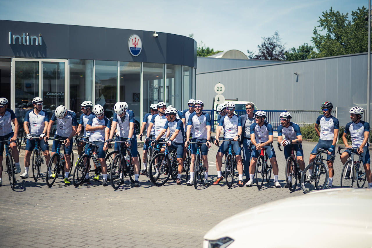 The riders pose before they head off for Paris Igor Sinitsin for PC3 Creative