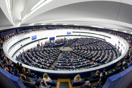 Le Parlement européen a adopté, le mardi 3 mai, un rapport d’initiative législative qui vise à établir l’élection de 28 députés supplémentaires sur des listes électorales paneuropéennes. (Photo: EP)