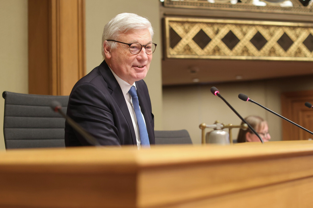 Parliamentary president Claude Wiseler presented newly published research into how Luxembourg’s institutions would withstand an authoritarian effort at the annual parliamentary rentrée press conference on 1 October. (Photo: Guy Wolff/archive)