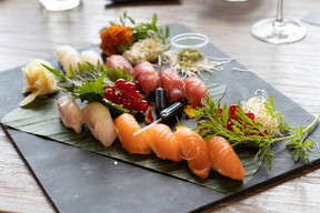 Plates of fresh sushi, large 