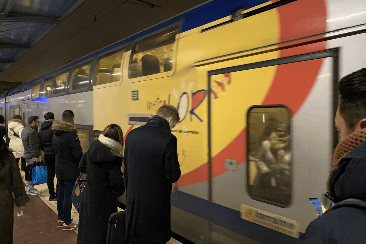 Les prévisions pour ce mercredi 11 décembre ne sont pas meilleures que les précédentes, puisque cinq trains sont annoncés au départ de Metz pour le Luxembourg aux heures de pointe du matin. (Photo: Archives Paperjam)