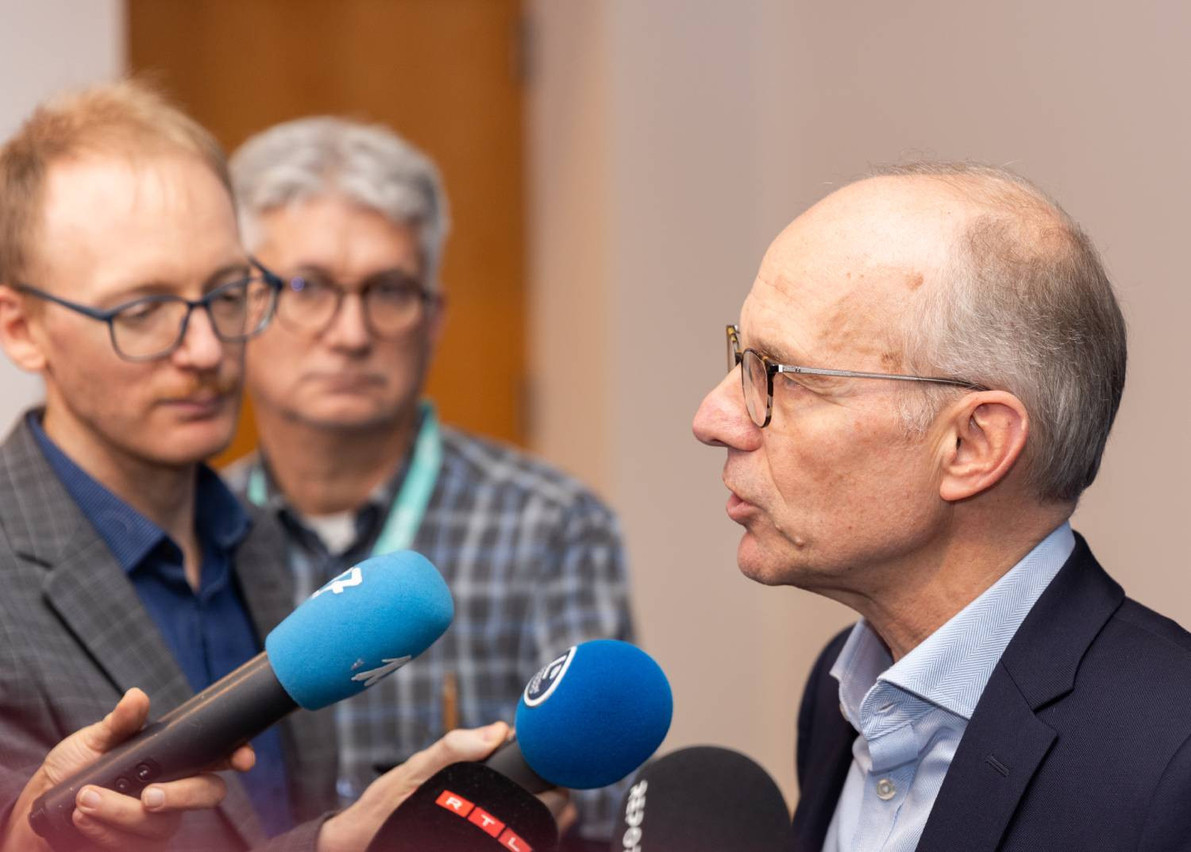Le formateur, au moment d’annoncer un accord de coalition et une semaine décisive pour la mise en place du gouvernement. (Photo: Romain Gamba/Maison Moderne)