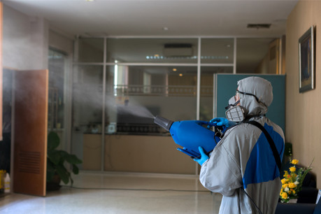 Selon Eddy Boland, patron de RHS Hygiène Service, les demandes de désinfection ne sont pas un jackpot, puisque «cette activité en croissance permet de compenser les pertes des autres». (Photo: Shutterstock)
