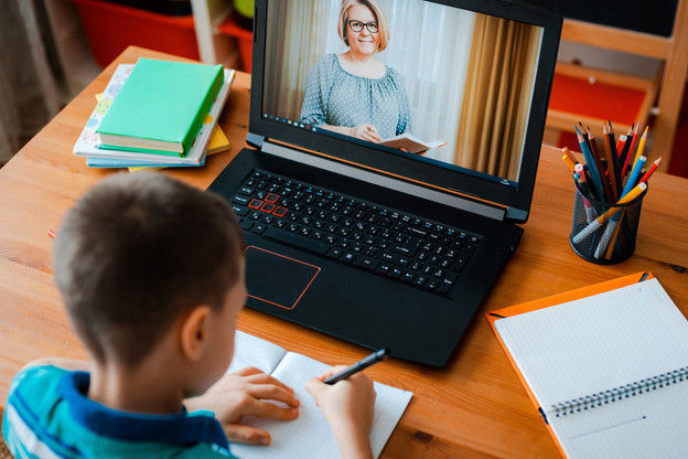 L’école ne doit être fermée qu’en dernier recours, recommande le Centre européen de prévention et de contrôle des maladies. Le gouvernement luxembourgeois a toutefois pris cette option pour cette semaine de rentrée, après les congés de fin d’année. (Photo: Shutterstock)