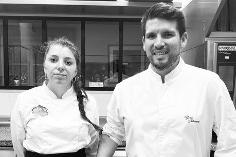 Emma Schmidt travaille en collaboration avec le consultant Yves Jehanne pour la création des desserts des Jardins d’Anaïs. (Photo: Les Jardins d’Anaïs)