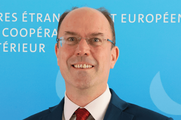 Patrick Hemmer a pris ses fonctions d’ambassadeur du Luxembourg aux États-Unis, a récemment annoncé l’ambassade luxembourgeoise sur Facebook. Il a accompli les formalités protocolaires liées à son entrée en fonction à Washington. (Photo: MAE)