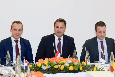 Paul Konsbruck (à gauche) aux côtés de Xavier Bettel. (Photo: SIP / Jean-Christophe Verhaegen )