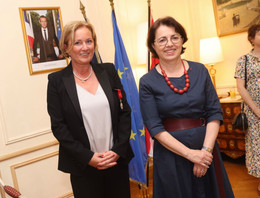 Avec Lydie Polfer et Viviane Reding, Paulette Lenert est désormais une des rares femmes luxembourgeoises a avoir été décorée de l’Ordre de la Légion d’honneur.  (Photo: Guy Wolff/Maison Moderne)