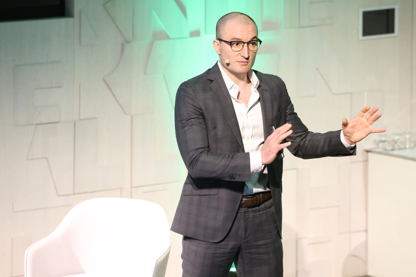 Andrei Costica (Allen & Overy) spoke during a panel on instant payments during an Allen & Overy and Luxhub event on payments regulation, 18 April 2024. Photo: Marie Russillo/Maison Moderne