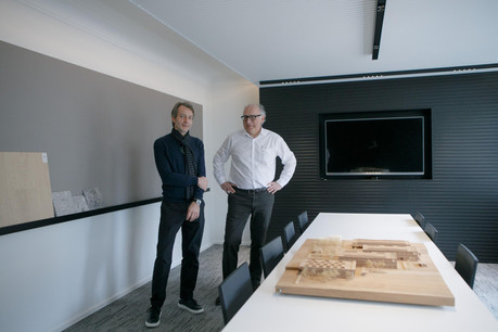 Cyril Carrée et Michel Petit ont emménagé avec leur équipe dans de nouveaux bureaux à Luxembourg. (Photo: Matic Zorman/Maison Moderne)