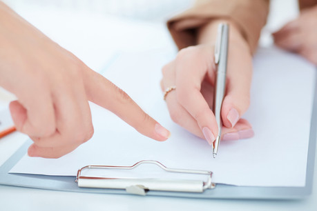 Si la signature des pétitions sera possible sur le site internet de la Chambre, il faudra attendre la fin de la crise pour que la collecte de signatures sur papier soit possible. (Photo: Shutterstock)