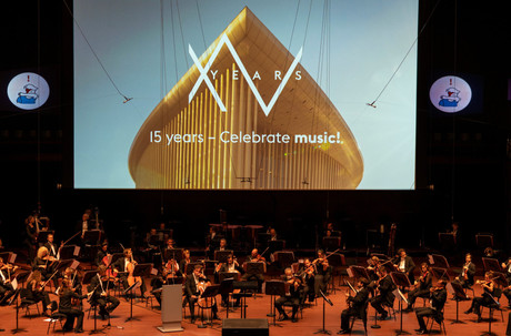 Un concert spécial a été donné le 25 juin par l’Orchestre philharmonique du Luxembourg (OPL), sous la direction de Gustavo Gimeno, et en présence de Sam Tanson (Déi Gréng), ministre de la Culture. (Photo: Philharmonie Luxembourg / Alfonso Salgueiro)