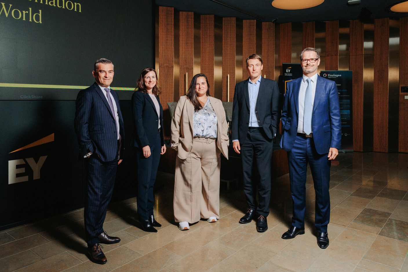 Nicolas Bannier (EY Luxembourg), Lisa Pataki (SES), Maria João (Monett Social), Maxim Straus (Cargolux Airlines International) and Florent Albert (Edmond de Rothschild – Europe). (Photo: Julian Pierrot/Paperjam)