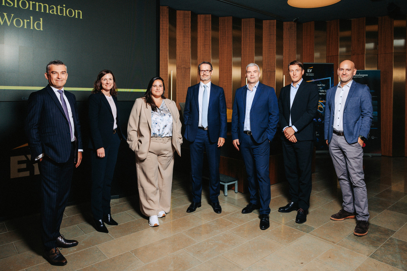 Nicolas Bannier (EY Luxembourg), Lisa Pataki (SES), Maria João (Monett Social), Florent Albert (Edmond de Rothschild – Europe), Jonathan Prince (Finologee), Maxim Straus (Cargolux Airlines International) and Raoul Mulheims (Finologee). (Photo: Julian Pierrot/Paperjam)