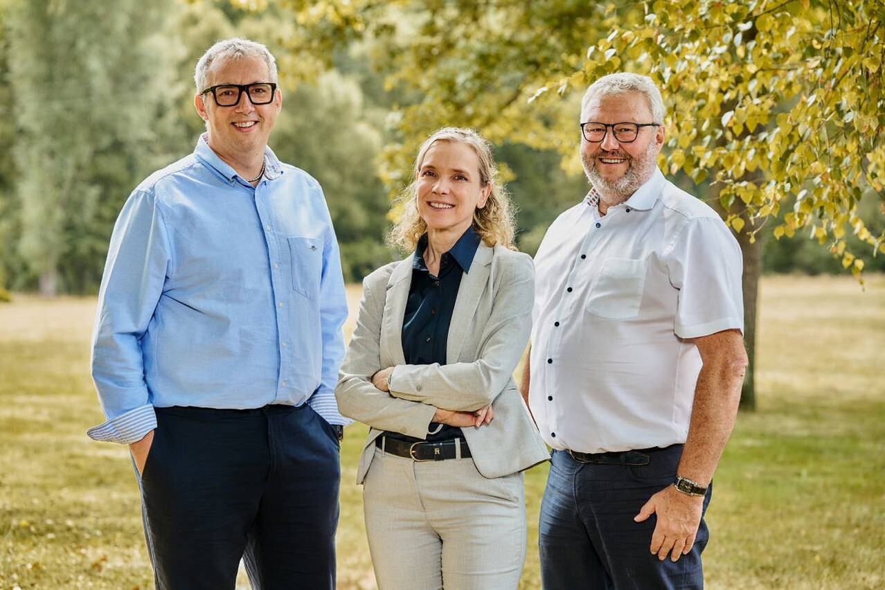From left to right: Dirk Heinen, partner at ADC Group; Nathalie Calle, CEO of PIA Group Belux; and Werner Müsch, founder of ADC Group. (Photo: PIA Group)