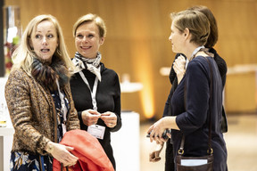 beatrix-charlier-p-op-et-claudia-neumeister-luxdates-a-gauche.jpg