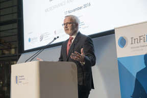 emfp161117_award_2136.jpg