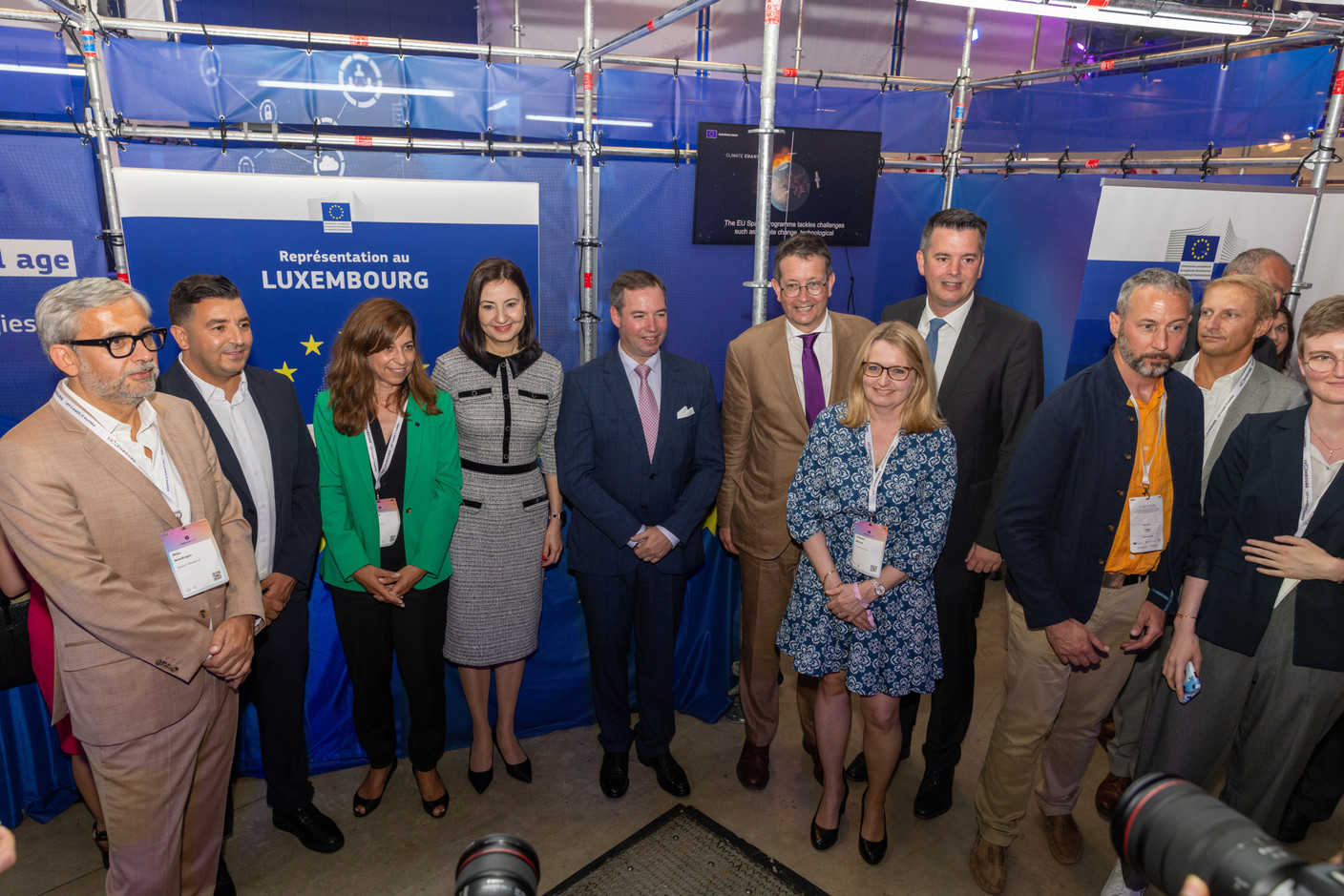 Mike Koedinger (Maison Moderne), Kamel Amroune (The Dots), Anne Calteux (Luxembourg Representative to the European Commission), Iliana Ivanova (European Commission), the Hereditary Grand Duke Guillaume, Maurice Bauer (City of Luxembourg), Lex Delles (Minister for the Economy) and Merete Clausen (European Commission). Photos: Eva Krins, Marie Russillo and Romain Gamba