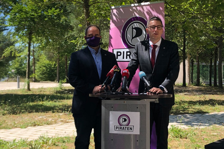 Marc Goergen et Sven Clement ont obtenu de modifier le règlement de la Chambre, pour plus de transparence. «Une grande victoire», selon eux. (Photo: Paperjam)