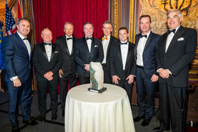 Xavier Bettel, Minister of Foreign Trade; Fernand Ernster, CEO of Ernster; Gilles Roth, Minister of Finance; HRH Grand Duke Guillaume; Ed Morgan, CEO of Plastipak; Michel Franck and Claude Kremer. (Photo: LACC)