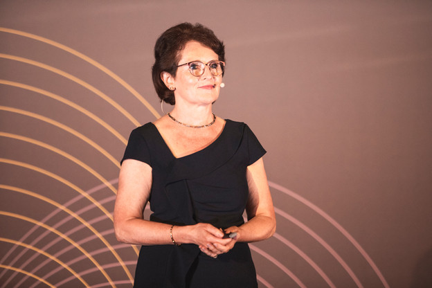 Yvonne O'Reilly (Avanteam) VERJUS SIMON, Maison Moderne Publishing SA