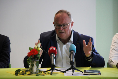Romain Schneider a rencontré la coopérative Bako pour faire le point sur les récoltes céréalières. (Photo: Ministère de l’Agriculture)