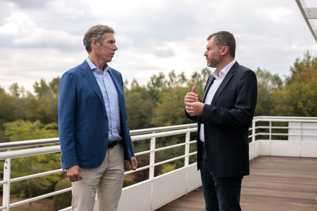 Kobe Verdonck (à gauche) a rendu visite à ses équipes luxembourgeoises, mercredi 2 septembre. (Photo: Matic Zorman / Maison Moderne)