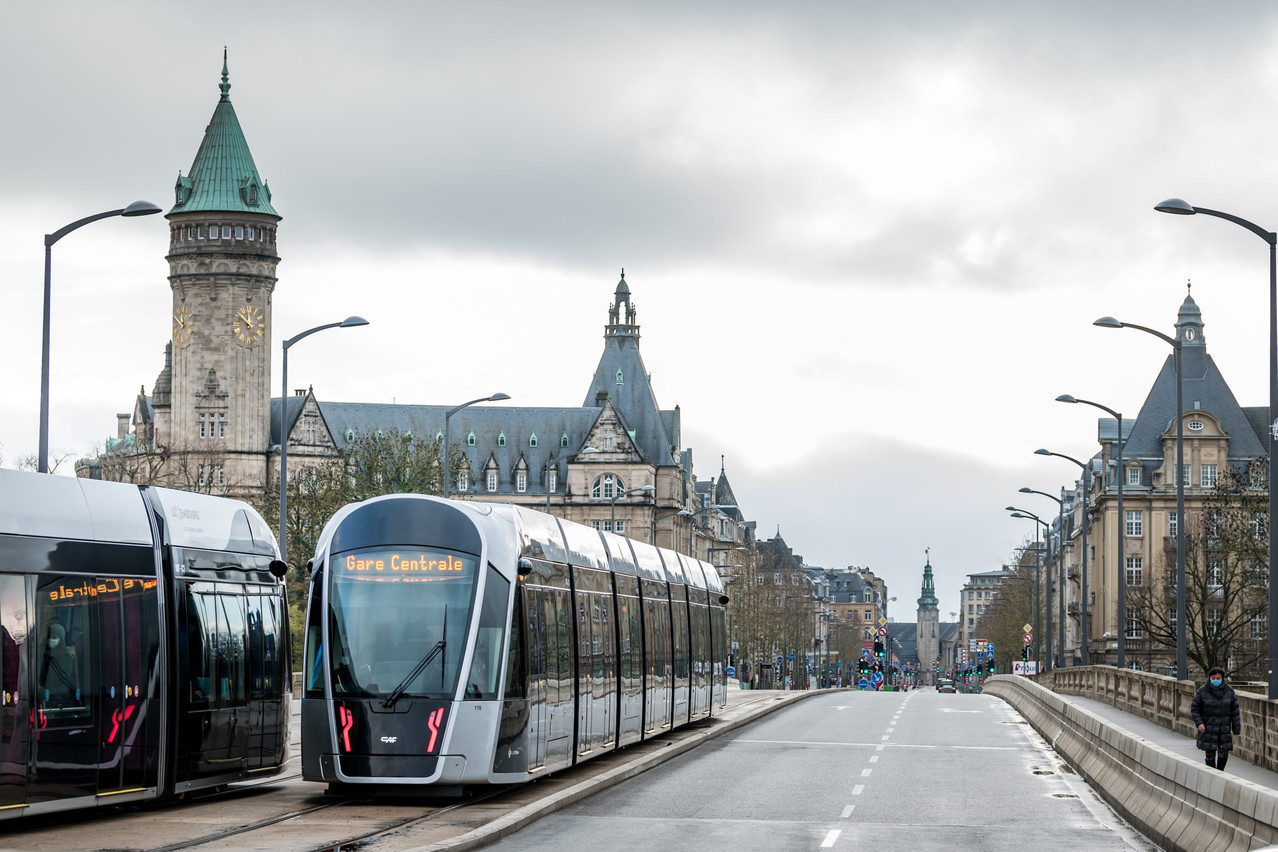Ces dernières semaines, le tram a enregistré des pics à 42.000 passagers par jour. (Photo: Nader Ghavami / Maison Moderne)
