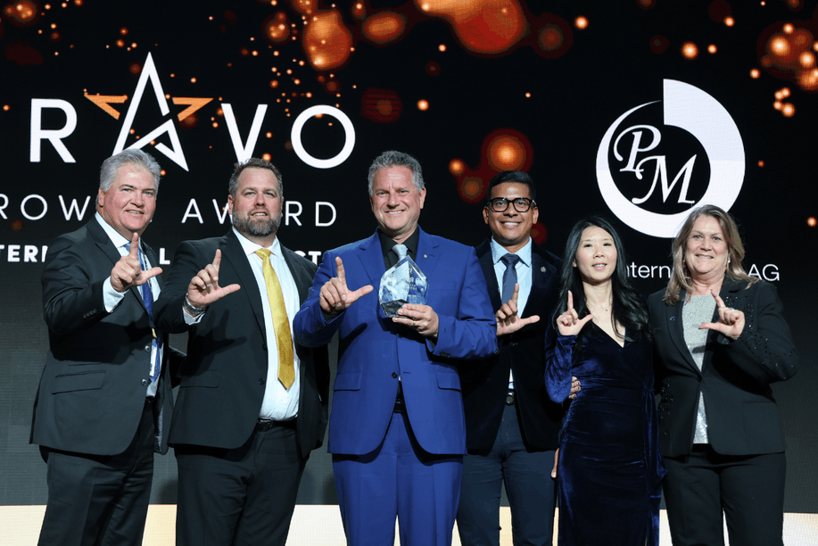 De gauche à droite: Mike Eden (conseiller), David Wensinger (COO & CFO Americas), Rolf Sorg (CEO & fondateur de PM-International), Denzel Bock (general manager Sales USA), Trudy Tran (sales director Canada), Tina O’Brien (CEO Americas). (Photo: PM-International AG)