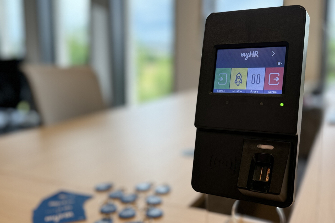 Avec les pointeuses myHR optimisez la gestion du temps de travail tout en renforçant la satisfaction des employés! Crédit photo : Axelle Sauvage