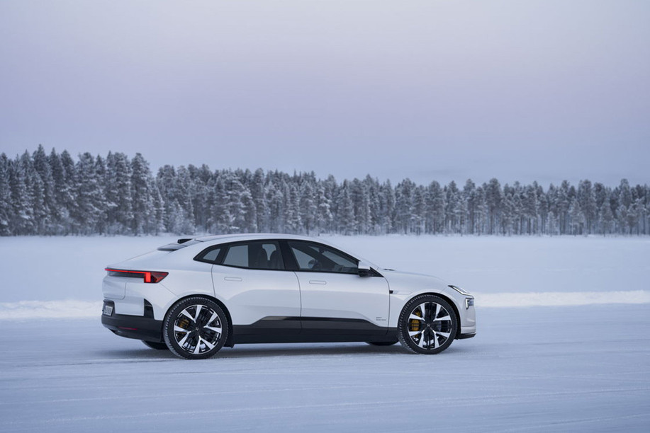 The Polestar 4 is establishing itself as the flagship model and is among the fastest-growing vehicles in the premium D-SUV segment. (Photo: Polestar)