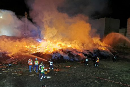 L’incendie de Kronospan a eu de graves répercussions sur l’environnement. (Photo: CGDIS)