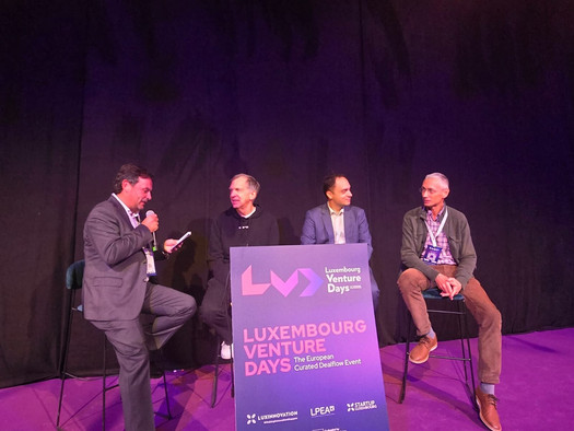 De gauche à droite: Stefano Pozzi Mucelli (Luxinnovation), Philipp Gerbert (TUM Venture Labs), Alex Godlewski (LIST Ventures) et Dmitry Chikhachev (Runa Capital) ont discuté des défis liés à la transformation de la recherche scientifique en entreprises susceptibles d’attirer des investissements lors des Luxembourg Venture Days 2026. (Photo: Paperjam)