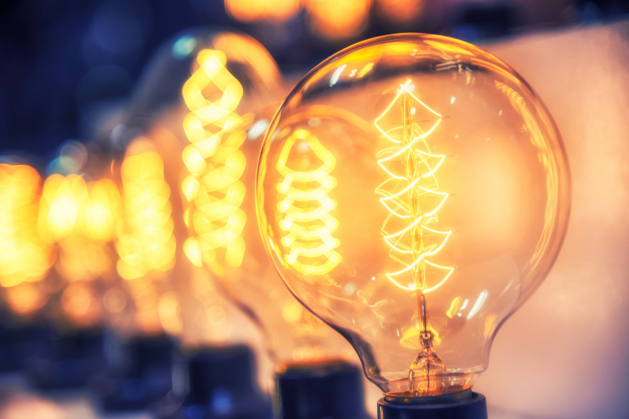 Comparer les offres et changer – gratuitement – de fournisseur d’électricité permet de réduire sa facture. (Photo: Shutterstock)