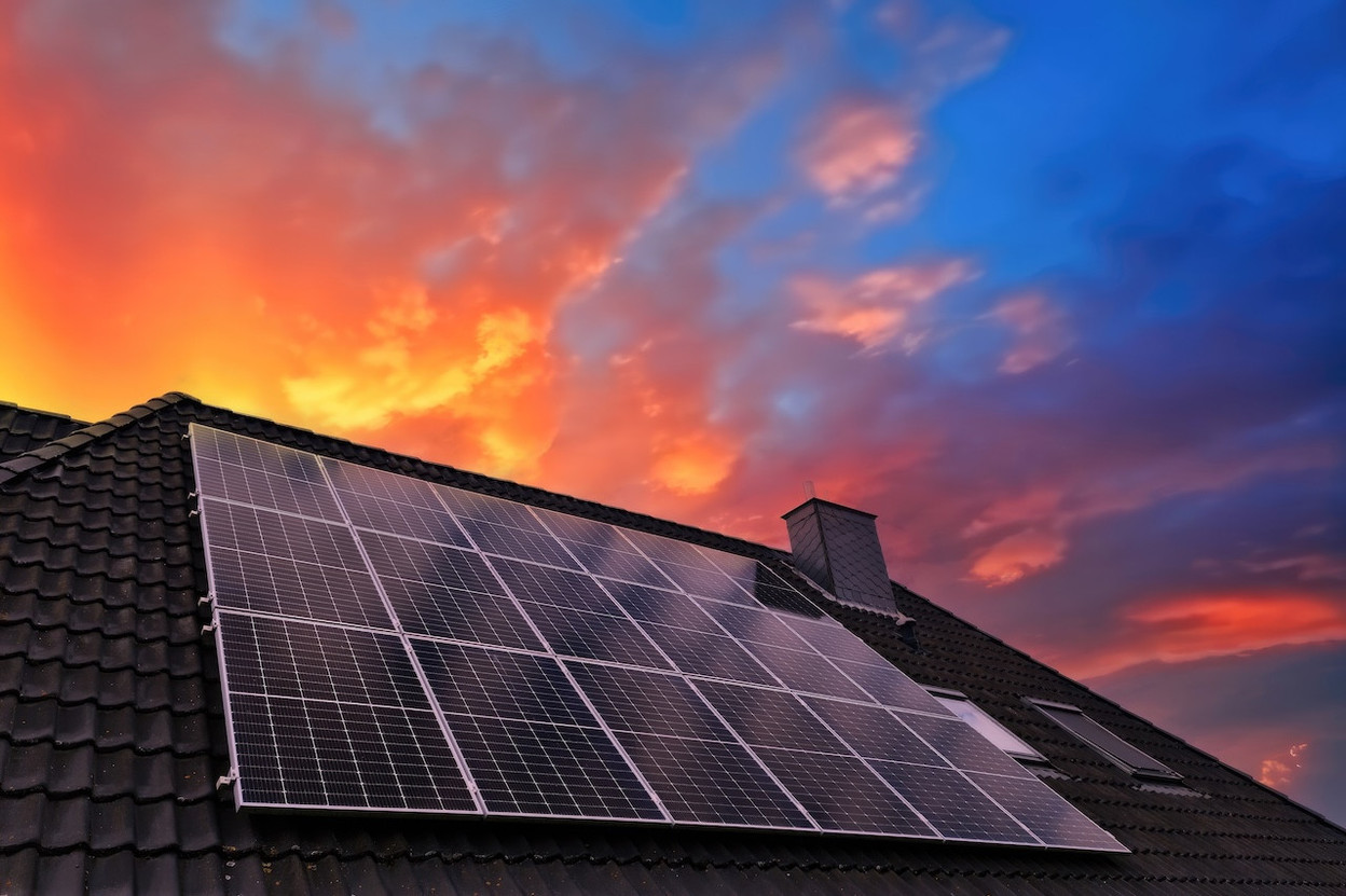 Households no longer need to advance the entire cost of installing a photovoltaic panel. (Photo: Shutterstock)
