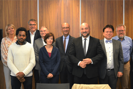 Les membres réunis autour du vice-Premier ministre et ministre de l’Économie, Étienne Schneider, qui a présidé la séance. (Photo: Ministère de l’Économie)