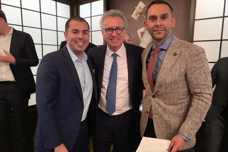 Ahmed Shabana, managing partner de Parkpine Capital; le ministre des Finances, Pierre Gramegna, et le CEO de la Lhoft, Nasir Zubairi, ont signé un accord qui verra le Luxembourg organiser le premier Global Ventures Summit en Europe. (Photo: MFIN / SIP)