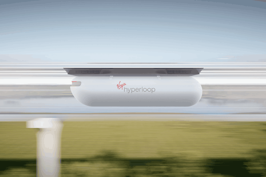 Dans la nouvelle vidéo de l’Hyperloop, la capsule n’est pas sur le rail, mais suspendu au rail. (Photo: Virgin Hyperloop)