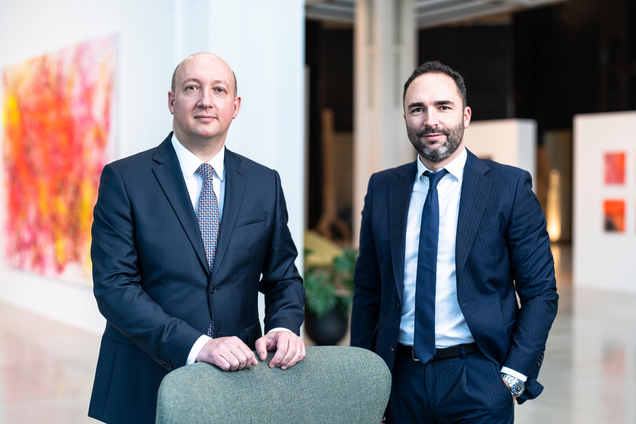 Cédric Weisse, Head of Individuals Market et Daniel Haag, Head of Corporates à la BIL présentent les solutions BIL pour une succession réussie. Crédit photo : BIL