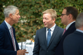 Au centre, Marc Hansen (Ministre de la Fonction publique) ((Photo: Anthony Dehez))
