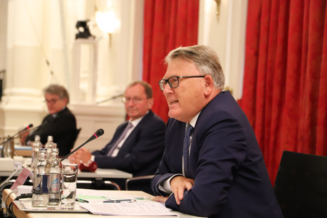 Nicolas Schmit a retrouvé pour deux heures les députés luxembourgeois aux côtés de son collègue à l’Économie. (Photo: Chambre des députés)