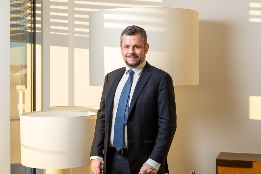 The new CEO of Lombard Odier Europe, Stéphane Herrmann, succeeded Henry Fischel-Bock, who retired on 1 January 2022. Photo: Romain Gamba/Maison Moderne