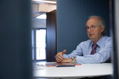 «Nos gouvernements ont raté une formidable occasion de faire des investissements qui auraient élargi les capacités de développement de leurs pays, et donc aussi à terme leurs recettes budgétaires», résume Anton Brender. (Photo: Jan Hanrion / Maison Moderne)